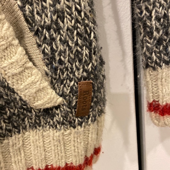 Roots Cabin Sweater - Picture 5 of 8